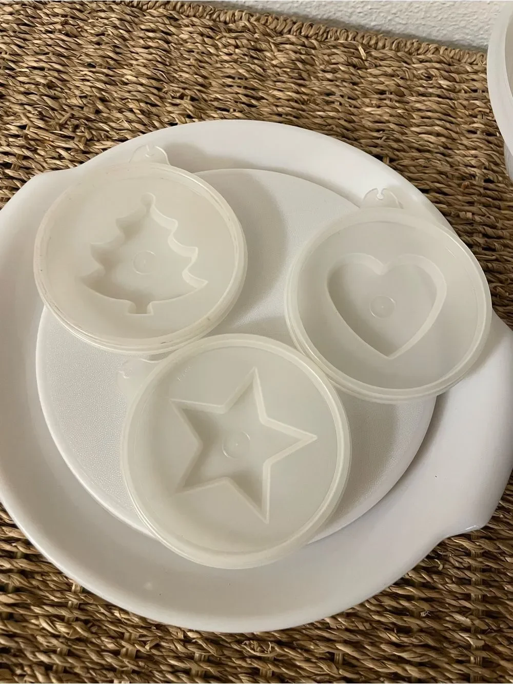 Vintage White Tupperware Jello Mold with 4 Lids Heart Star Christmas Tree Flower